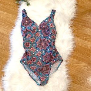 🌷4 for 20 Love Your Assets Sara Blakely One Piece Swimsuit M